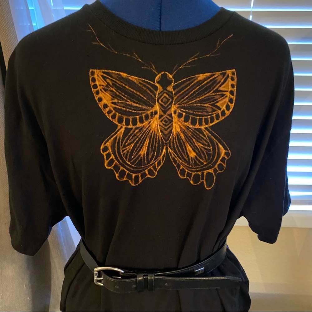 Handmade custom bleach butterfly art design! size XL Beautiful custom shirt!